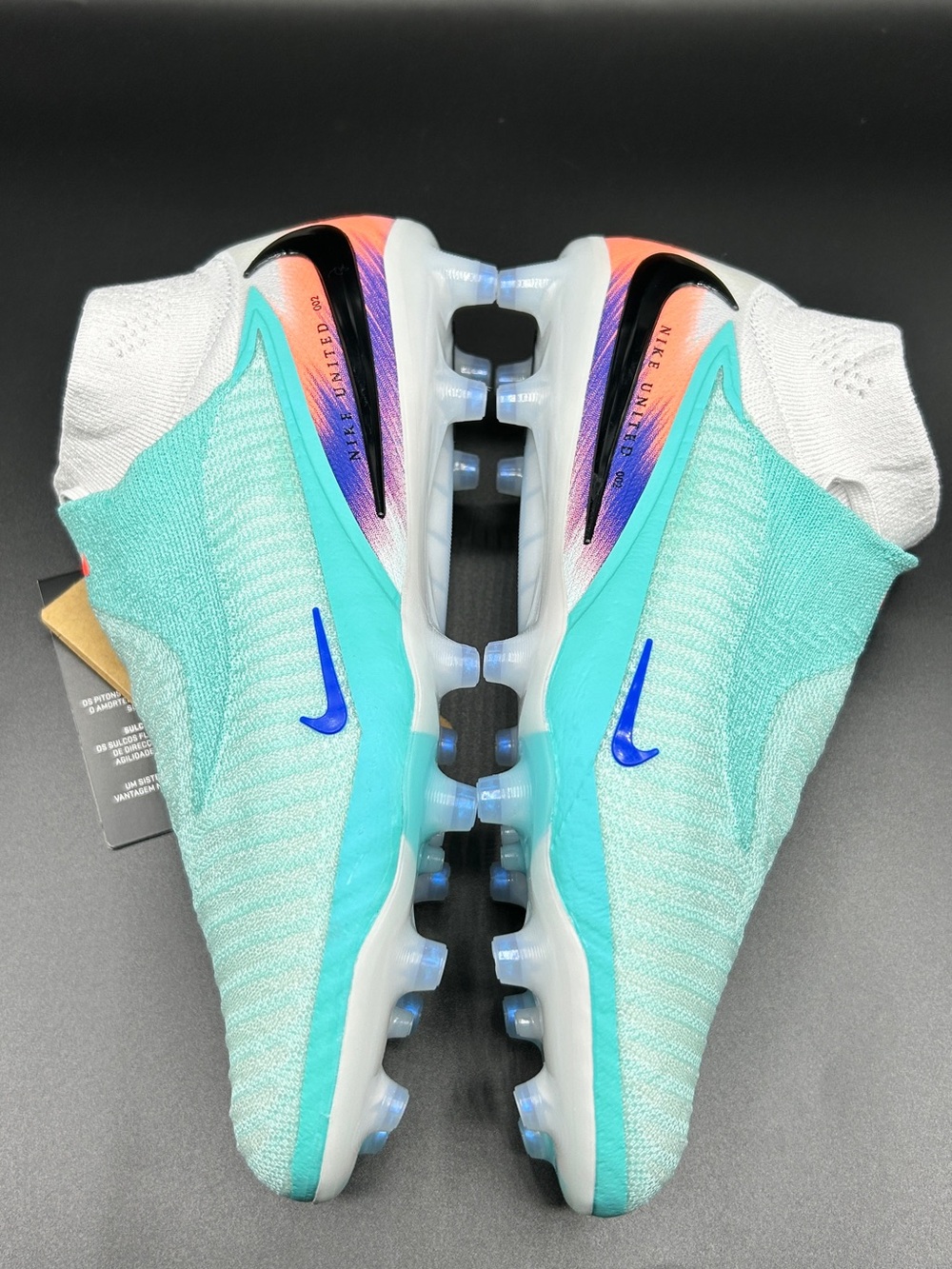 Nike Men’s United Phantom 6 Elite AG/FG Aqua Teal and White soccer Shoes w/Blue